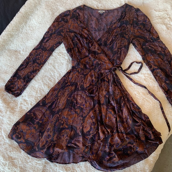 Urban Outfitters Dresses & Skirts - UO Ecoté Long Sleeve Paisley Print Wrap Dress